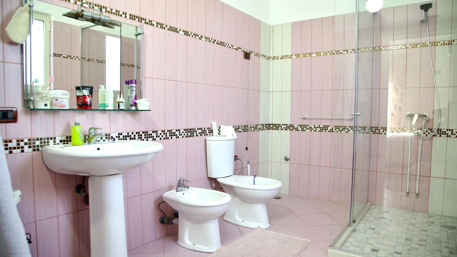 Rooms By Romi Durrës Privatunterkunft